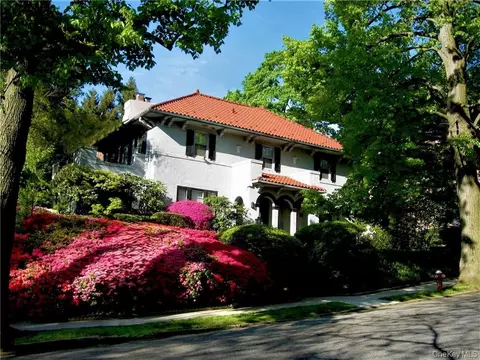 130 E Cedar St, Mount Vernon, NY 10552