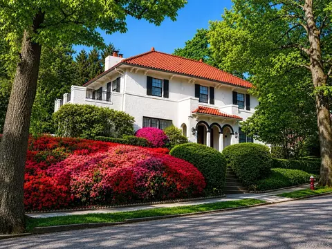130 E Cedar St, Mount Vernon, NY 10552
