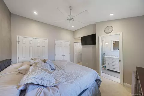 Bedroom - 8 Elder Dr, Commack, NY 11725 photo 5 of 5