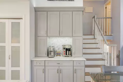 Kitchen - 8 Elder Dr, Commack, NY 11725 photo 3 of 5