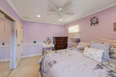 Bedroom - 8 Elder Dr, Commack, NY 11725 photo 3 of 5