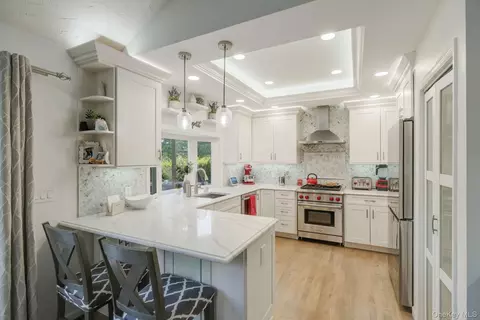 Kitchen - 8 Elder Dr, Commack, NY 11725 photo 2 of 5