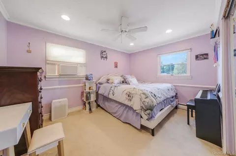 Bedroom - 8 Elder Dr, Commack, NY 11725 photo 2 of 5