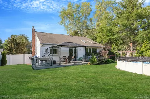 Exterior - 8 Elder Dr, Commack, NY 11725 photo 2 of 5