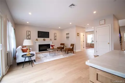 Living - 3004 Harbor St, Baldwin, NY 11510 photo 3 of 6