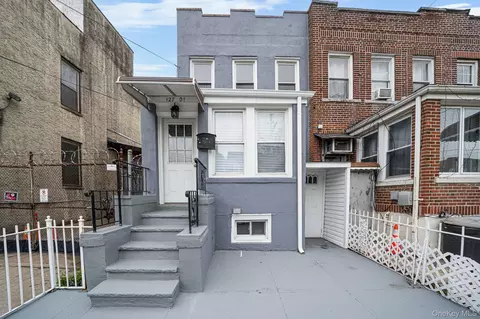 12701 89th Ave, New York, NY 11418