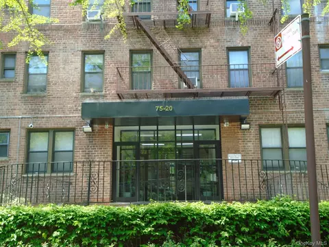 75-20 113th St #6A, New York, NY 11375