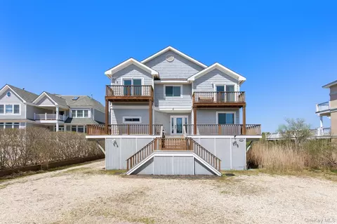 818 Dune Rd, Westhampton Beach, NY 11978