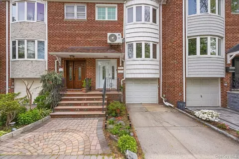 15-31 144th St, New York, NY 11357