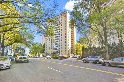 3 Fordham Hill Oval #1F, New York, NY 10468