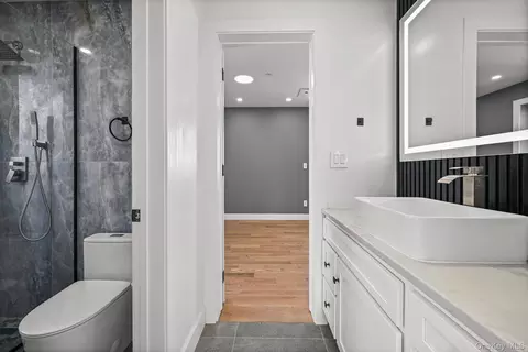 Bath - 32-35 164th St, Flushing, NY 11358 photo 6 of 6