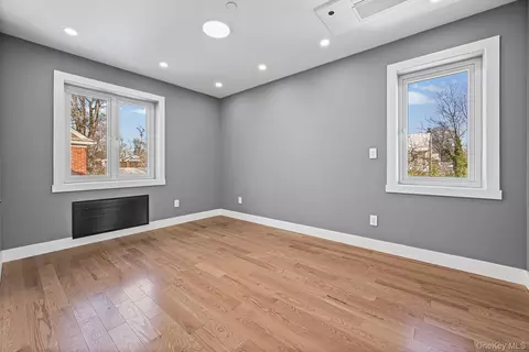 Bedroom - 32-35 164th St, Flushing, NY 11358 photo 5 of 7