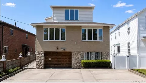 7130 165th St, Fresh Meadows, NY 11365