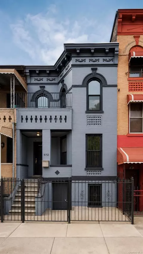 972 Dumont Ave, Brooklyn, NY 11208