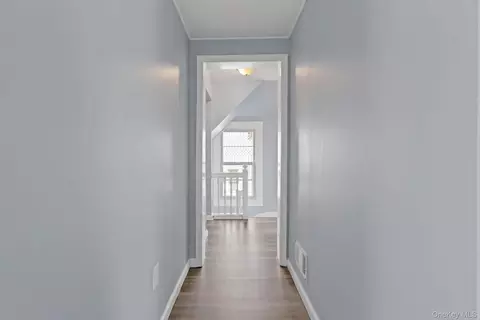 Entry Way - 80 S Cherry St, Poughkeepsie, NY 12601 photo 6 of 7