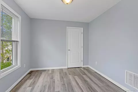 Bedroom - 80 S Cherry St, Poughkeepsie, NY 12601 photo 2 of 5