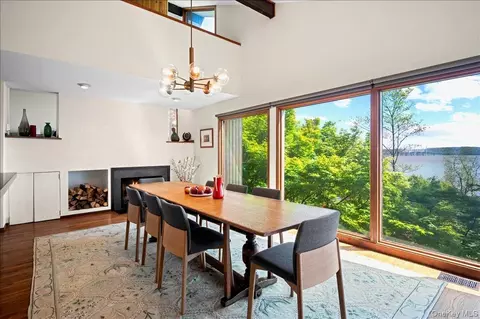 Dining - 181 River Rd, Orangetown, NY 10960 photo 2 of 3