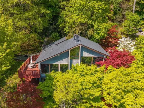 Exterior - 181 River Rd, Orangetown, NY 10960 photo 1 of 5