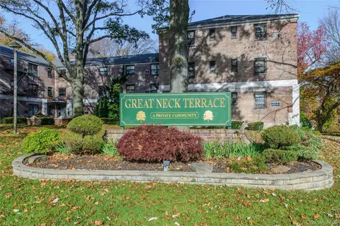 9 Terrace Cir #2C, North Hempstead, NY 11021