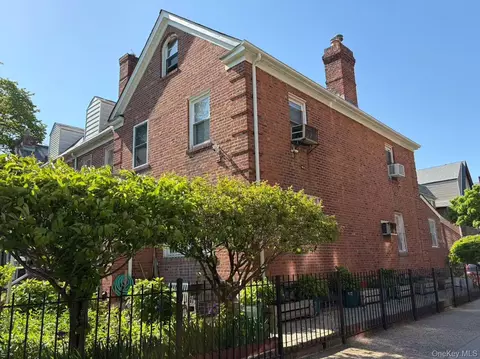 71-09 34th Ave, New York, NY 11372