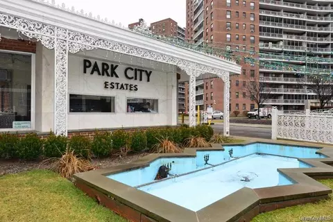 61-45 98th St #12 F, New York, NY 11374