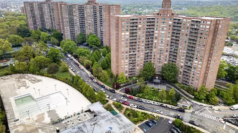 5700 Arlington Ave #22B, New York, NY 10471