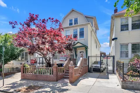 3540 91st St, New York, NY 11372