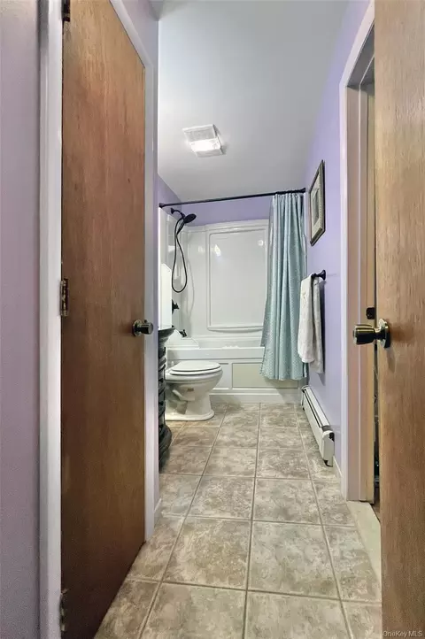 Entry Way - 554 High St, Monroe, NY 10950 photo 3 of 4