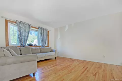 Living - 554 High St, Monroe, NY 10950 photo 1 of 5