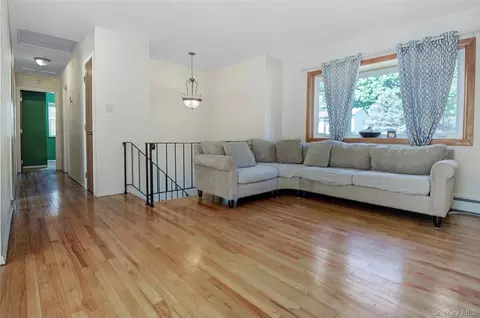 Living - 554 High St, Monroe, NY 10950 photo 3 of 5