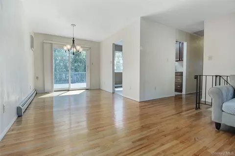 Living - 554 High St, Monroe, NY 10950 photo 4 of 5