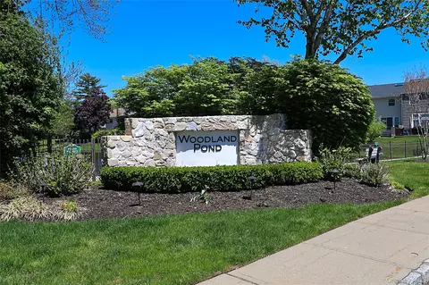 52 Holiday Dr #52, Woodbury, NY 11797