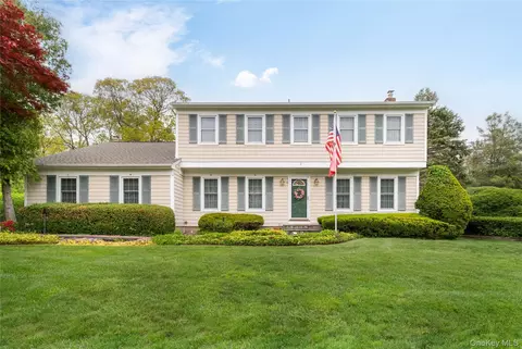 44 Woodland Rd, Miller Place, NY 11764