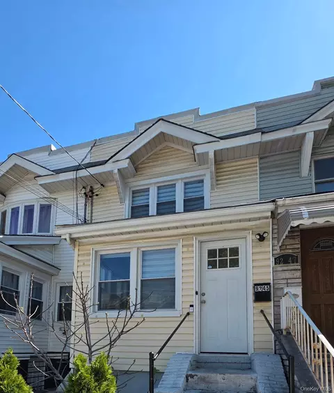 9245 76th St, New York, NY 11421