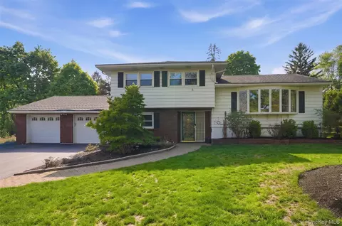 23 Yale Ter, Orangetown, NY 10913