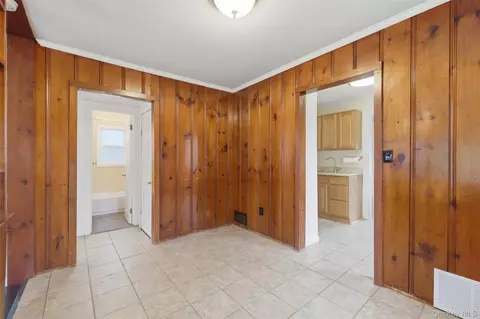Entry Way - 20 Samstag Ave, Ossining, NY 10562 photo 2 of 10