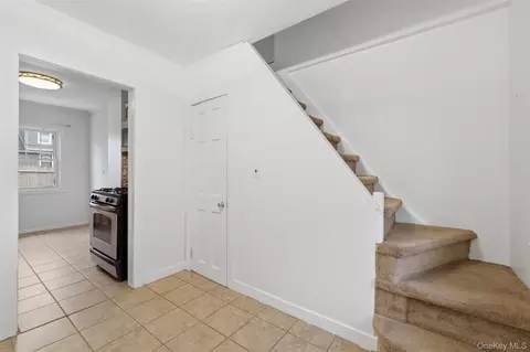 Entry Way - 20 Samstag Ave, Ossining, NY 10562 photo 6 of 10