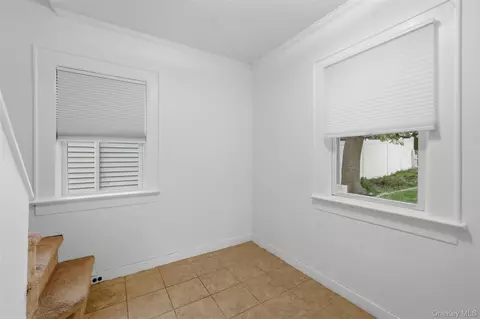 Entry Way - 20 Samstag Ave, Ossining, NY 10562 photo 7 of 10