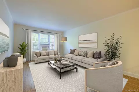 76-35 113th St #1A, Forest Hills, NY 11375
