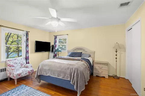 Bedroom - 15 Oxbow Rd, Patchogue, NY 11772 photo 1 of 4