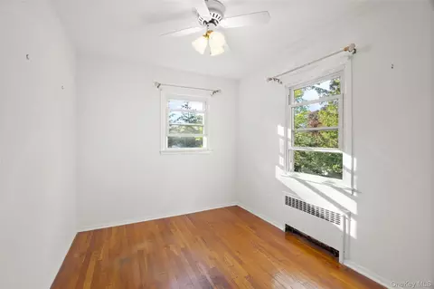 Bedroom - 15 Oxbow Rd, Patchogue, NY 11772 photo 4 of 4