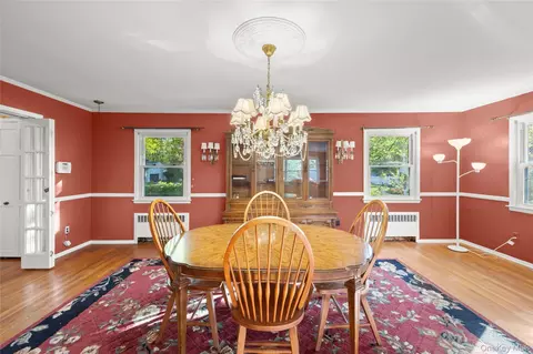 Dining - 15 Oxbow Rd, Patchogue, NY 11772 photo 2 of 3
