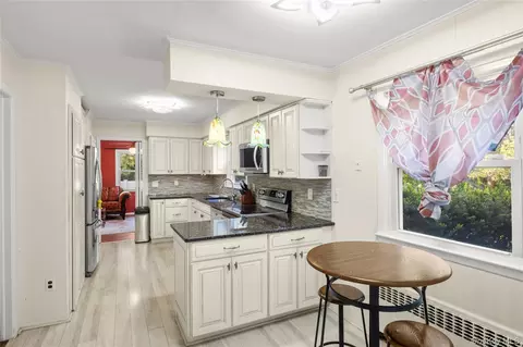 Kitchen - 15 Oxbow Rd, Patchogue, NY 11772 photo 5 of 5