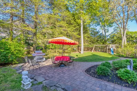 Exterior - 15 Oxbow Rd, Patchogue, NY 11772 photo 9 of 15