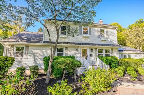 Exterior - 15 Oxbow Rd, Patchogue, NY 11772 photo 4 of 15