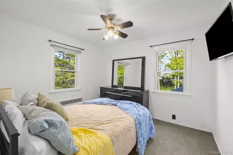 Bedroom - 15 Oxbow Rd, Patchogue, NY 11772 photo 3 of 4