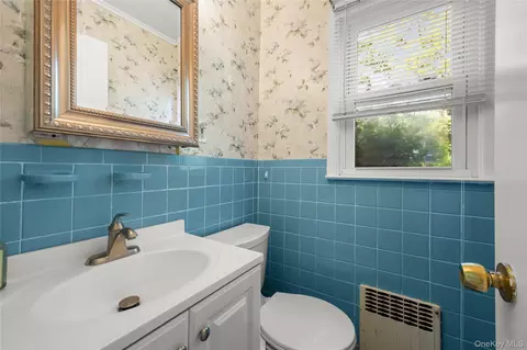 Bath - 15 Oxbow Rd, Patchogue, NY 11772 photo 1 of 3