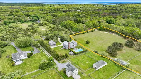 144 Damascus Rd, Southampton, NY 11942