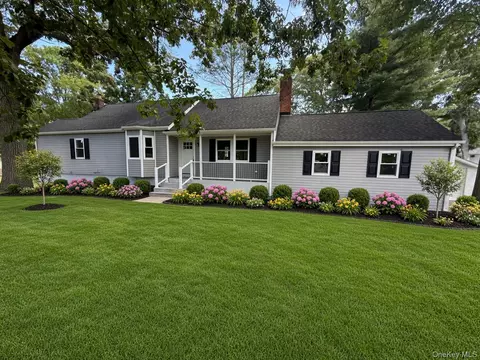 101 Rustic Rd, Centereach, NY 11720