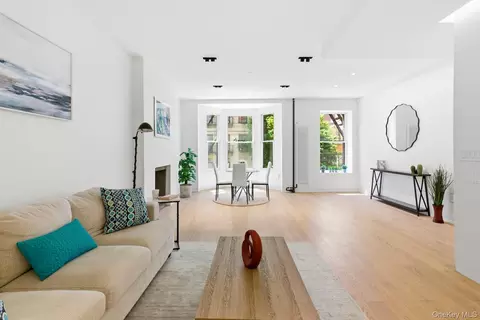 205 E 124 St # -7, New York, NY 10035